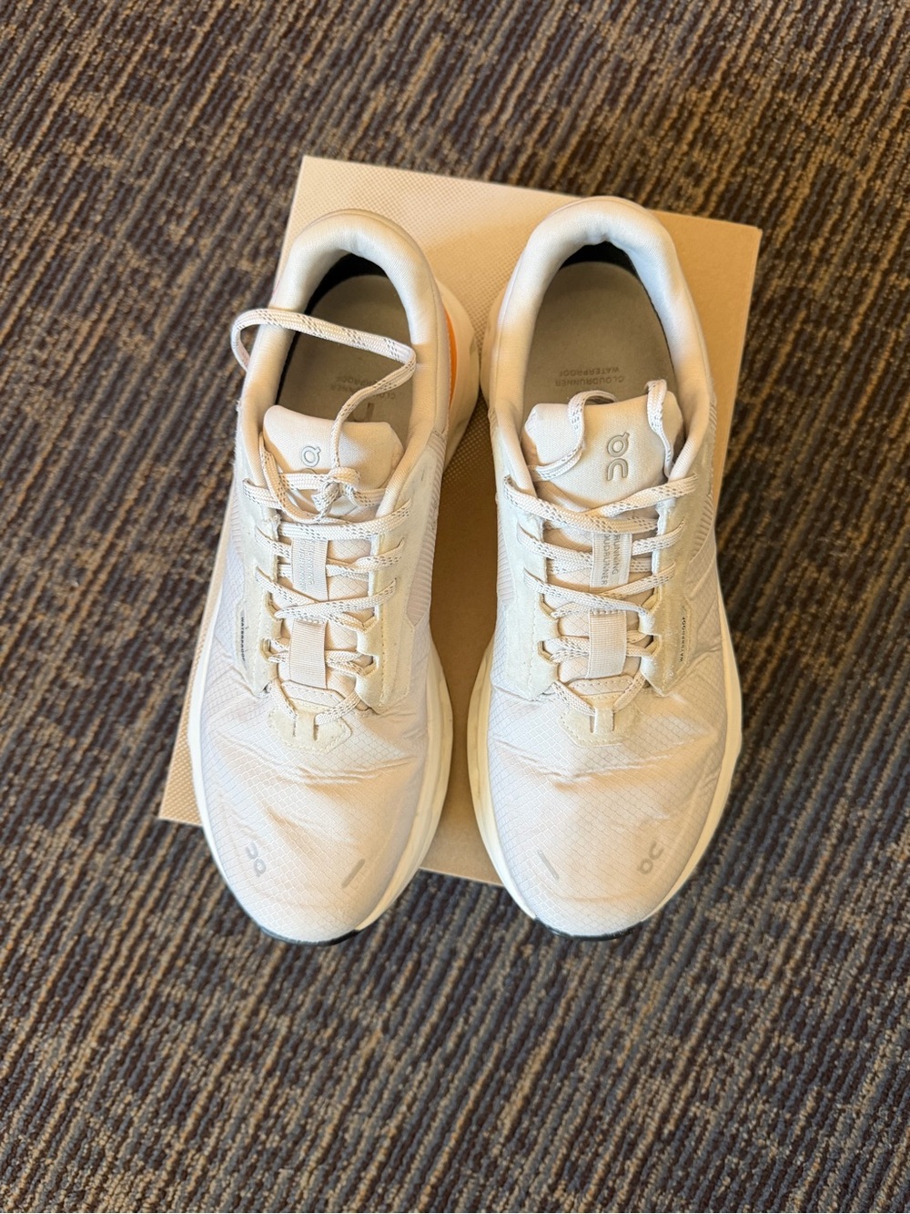 On Cloud Women's Lightweight Cloudrunner 2 waterproof